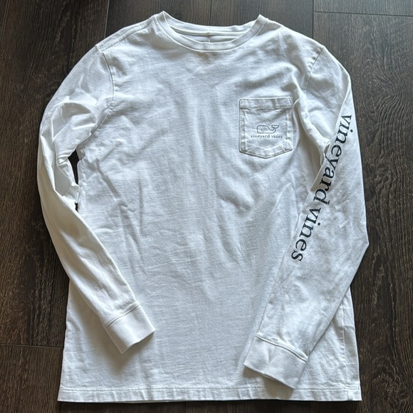 Vineyard Vines Large Vintage Whale Long-Sleeve Pocket Tee Graphic Print Large 16 - Picture 1 of 7